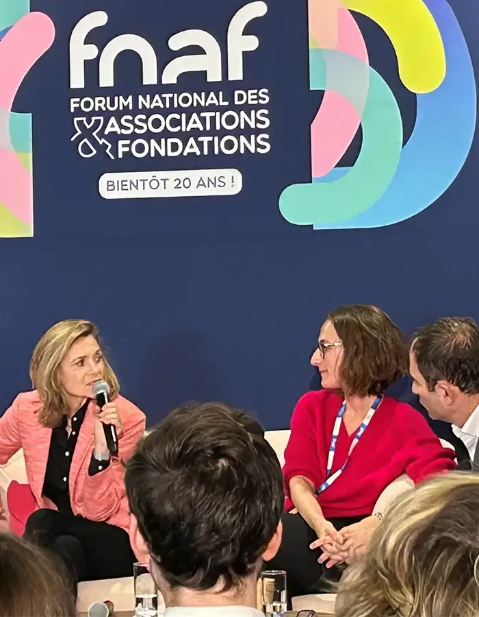 Axelle Davezac, directrice générale de la Fondation de France lors de la Table ronde sur le soutien aux associations dans un contexte de hausse des besoins sociaux et de diminution des financements publics