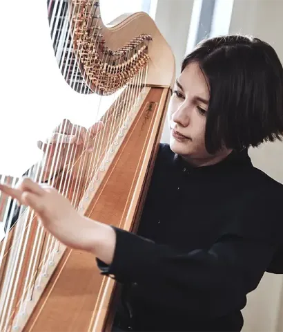 Kikuko Dachy harpiste lauréate 2022 du Prix Monique Rollin