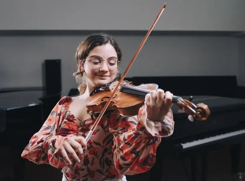 Maria Fernanda Fernandez Arévalo, violoniste, lauréate 2924 du prix de violon Marc Bourgeois de la Fondation Drouet Bourgeois.