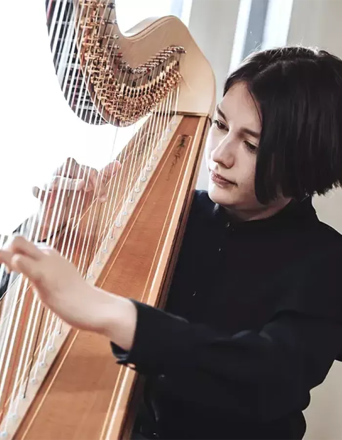 Kikuko Dachy harpiste lauréate 2022 du Prix Monique Rollin